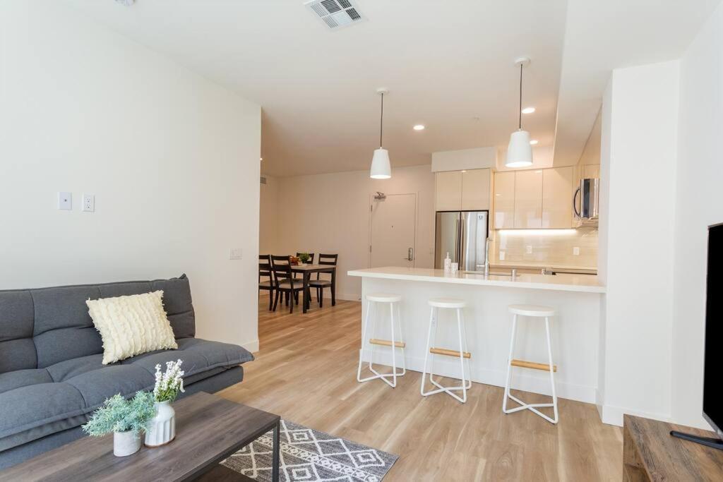 Cozy Apartment Unit With Great Amenities At Ktown Los Angeles Kültér fotó